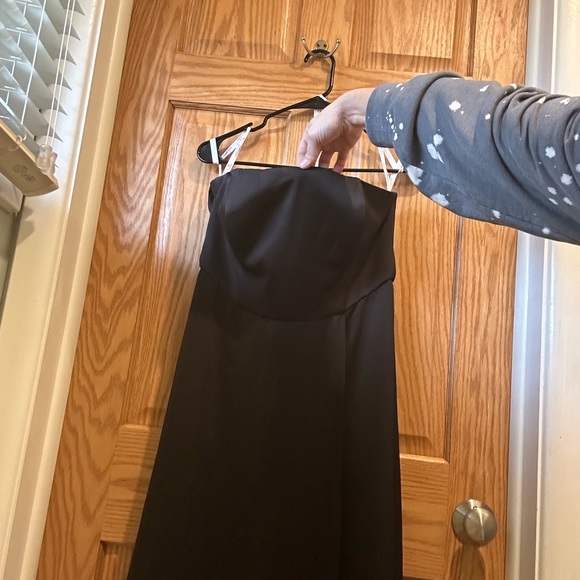 Davids bridal Crepe-Back Satin Strapless Bridesmaid Dress F20097 - Picture 3 of 4